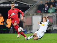 弗赖堡球队再次凯旋，喜迎胜利节