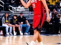 包含外线射手打破纪录，三分球命中率高迷人的词条