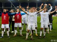 包含法兰克福队主帅调整阵容，备战下轮比赛的词条