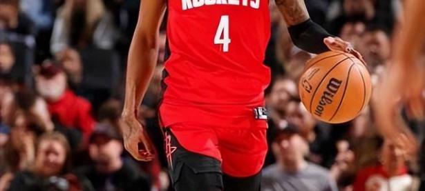 76人复出首战，格林状态火爆，连续三场30+成为焦点！