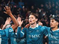 那不勒斯球员纷纷进球，球队士气高涨