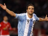 梅西在独行侠比赛中险胜，刷新纪录引发热议！再创辉煌时刻