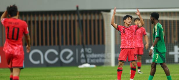 强队在亚洲足球联赛中展示出色球技的简单介绍