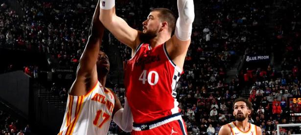 伦纳德分得分王，快船主场轻取老鹰的简单介绍